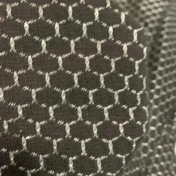 Calvin  Klein shawl-EUC - Picture 6 of 10